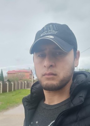 Нурбек из Москвы 31 год