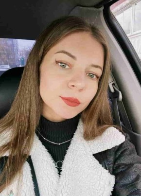 Anna, 33