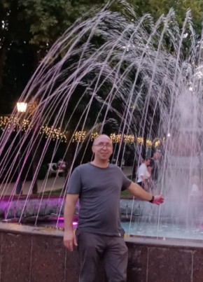 Михаил из Сочи 44 года