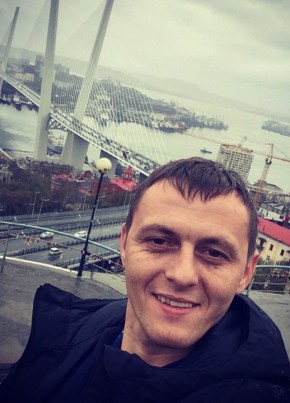 Денис из Хабаровска 42 года