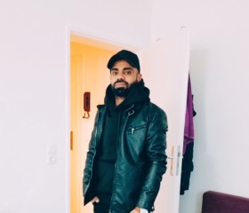 احمد, 30, Vienna