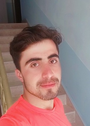 Ersan Er, 19, Türkiye Cumhuriyeti, Orta
