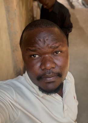 Fils Mutshika из Kolwezi 23 года