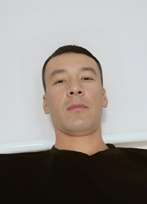 Ращид из Луги 34 года