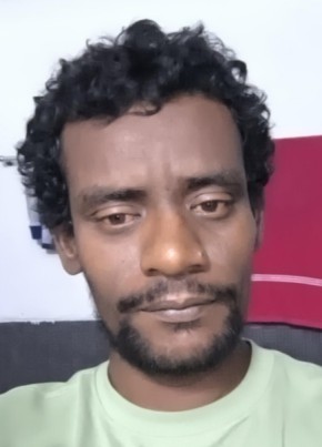 Rilwaan Naseer из މާލެ 18 лет