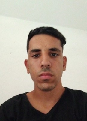 Yassine из أكودة 20 лет