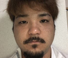 Taku, 31, Okinawa