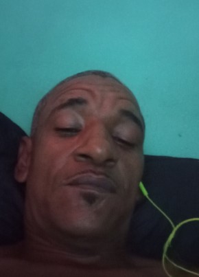 Marcos Santos de из Salvador 42 года
