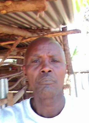 Robert Mugo, 57, Kenya, Nairobi