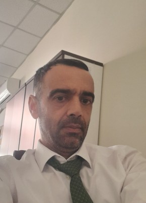FİKRET ÖZDEMİR, 43, Türkiye Cumhuriyeti, Adana