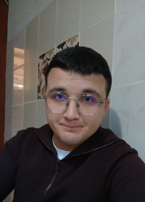 Артем из Краснодара 21 год