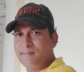 Amjad khan, 27, Mecca
