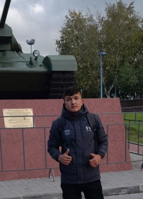 Зухриддин, 20, Россия, Сургут