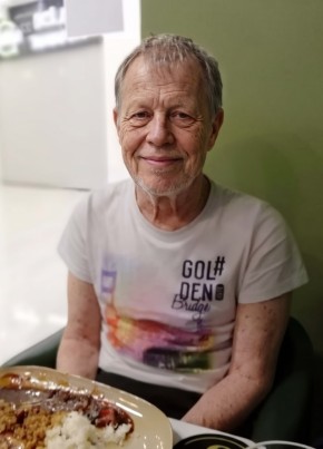 Максим из Москвы 76 лет