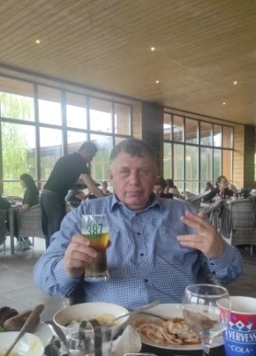 Михаил из Ржева 59 лет