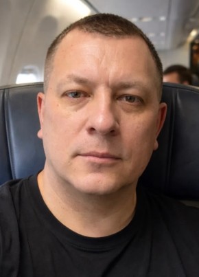 Виктор из Орска 44 года