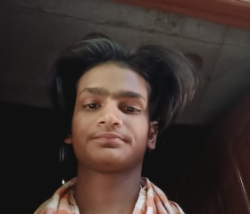 Unknown, 18 лет, Dhulian