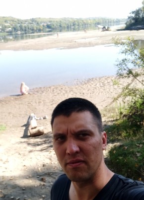 Роман из Новосибирска 30 лет