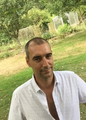 Pierre-yves, 45, République Française, Massy