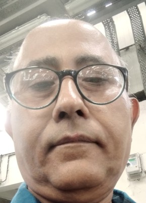 Suchibrata, 63, India, Kolkata