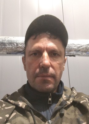 Анатолий Шедько из Крычаў 49 лет