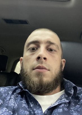 эдуард из Кизляра 21 год