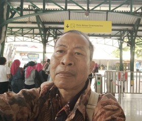 Yustinus, 47, Yogyakarta