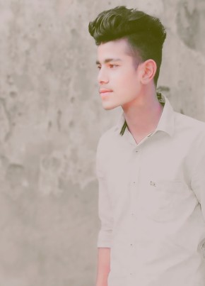 Arjun, 18, India, Delhi