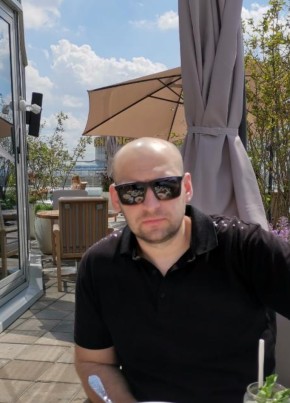 Евгений из Москвы 43 года