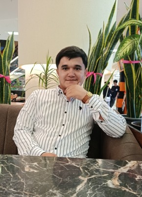 Yunus из Zuerich 24 года