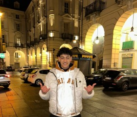 Mahmoud, 19, Turin