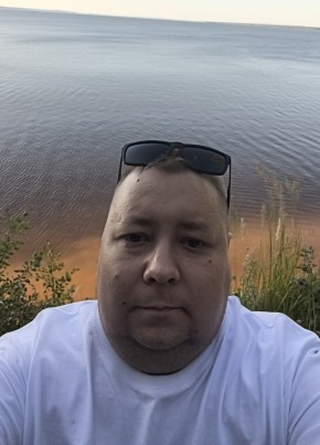 Кирилл из Ижевска 39 лет