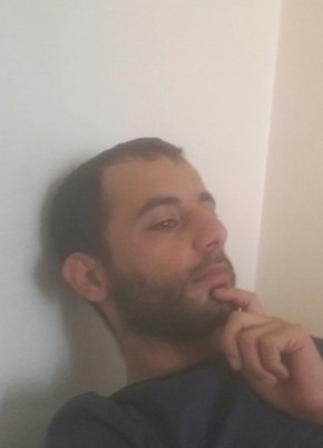 Yaman, 28, Türkiye Cumhuriyeti, İstanbul