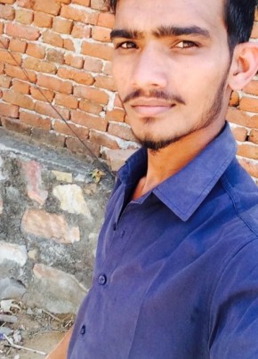 Kirti, 28, India, Naraina