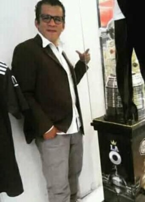 Cesar из Asunción 18 лет
