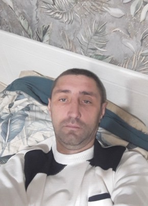 Анатолий из Краснодара 38 лет