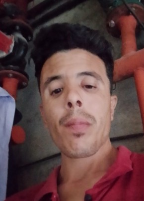 Zouaghi Houseyn из Reghaïa 35 лет