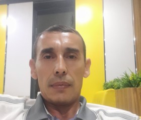 Rifat Eshonkulov, 44, Olmaliq