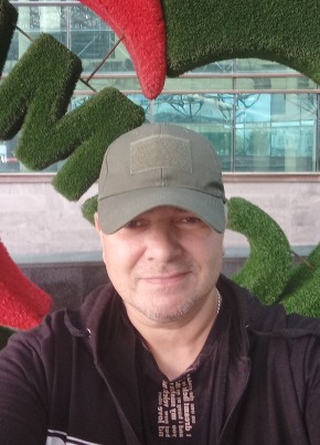 Александр, 42, Россия, Гай