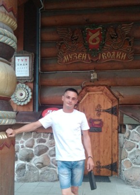 Дмитрий, 36, Россия, Железногорск (Курская обл.)
