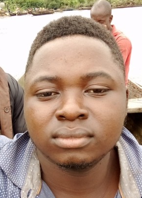 Haris chi, 23, Republic of Cameroon, Douala