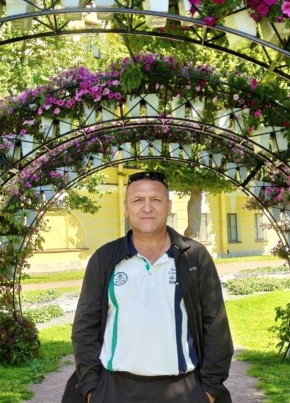 Сергей из Санкт-Петербурга 48 лет