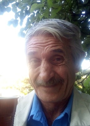 Роман, 68, Россия, Севастополь