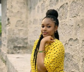 Jeniffer, 19, Dar es Salaam