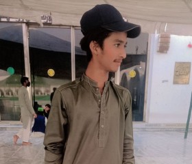 Ali Rajput 😎😎, 18 лет, لاہور