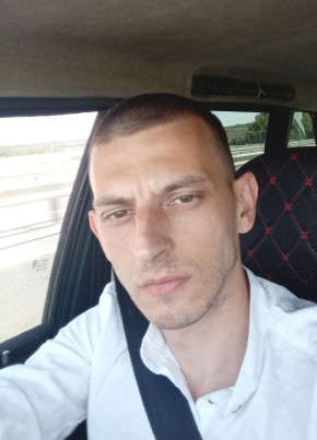 Антон из Саратова 38 лет
