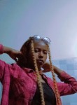 Lucia, 20, Nairobi