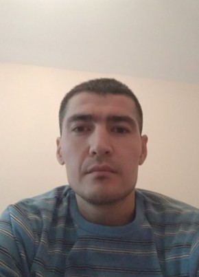 Akram Boboyev, 37, Türkiye Cumhuriyeti, Çeşme