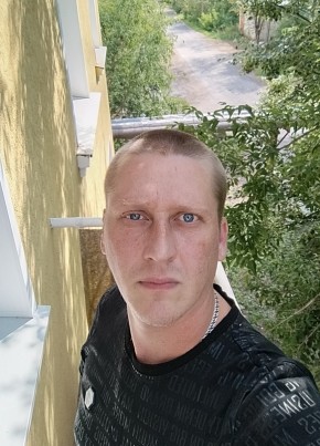 Денис из Слободскоя 36 лет
