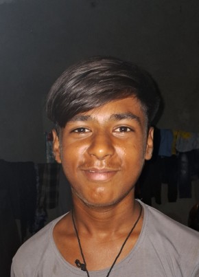 Hasan, 18, India, Mumbai